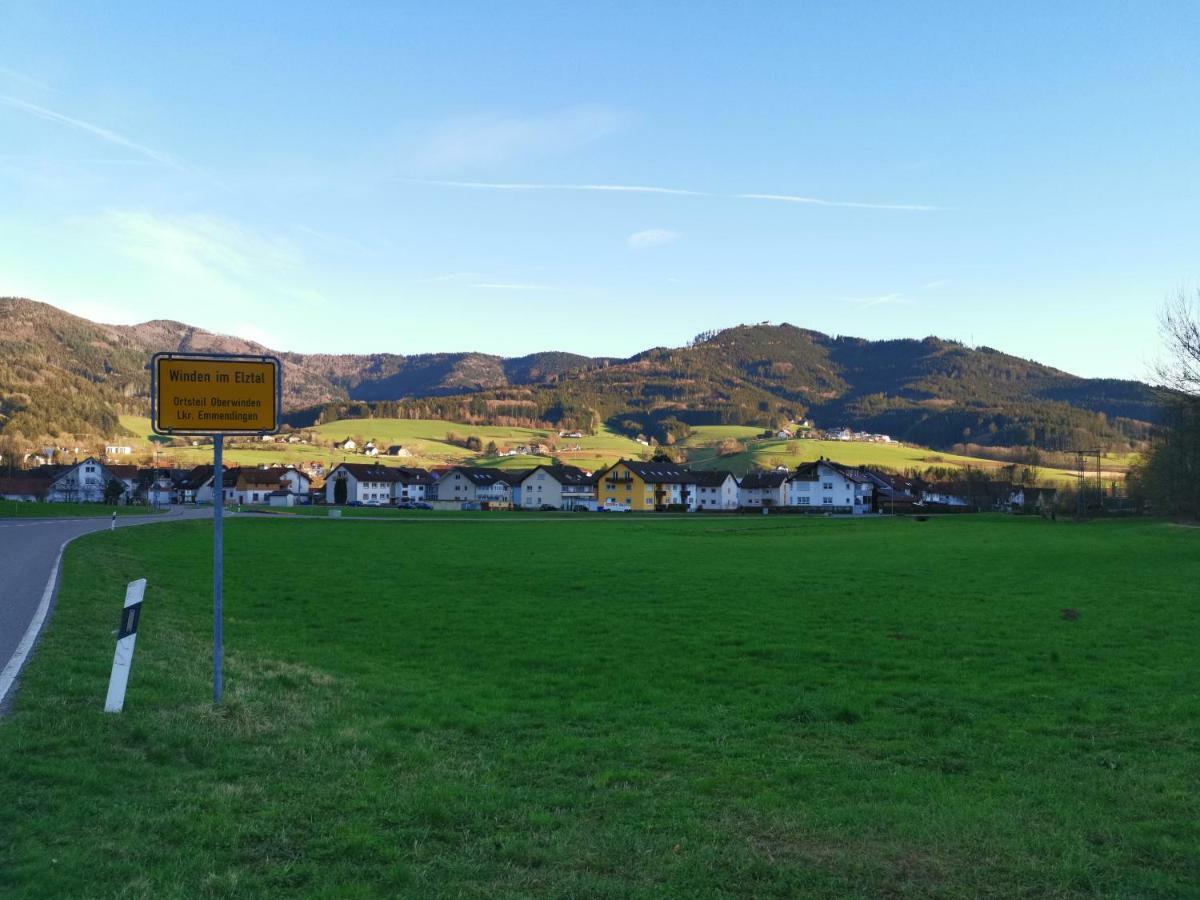 Modernes Appartement Schwarzwald Naehe Freiburg Winden im Elztal Buitenkant foto